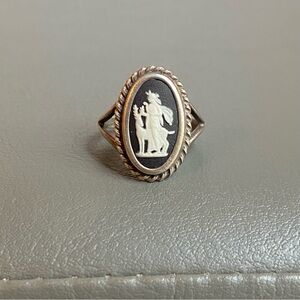 Vintage Wedgwood Diana Goddess of the Hunt & Stag Deer Black & White Cameo Ring